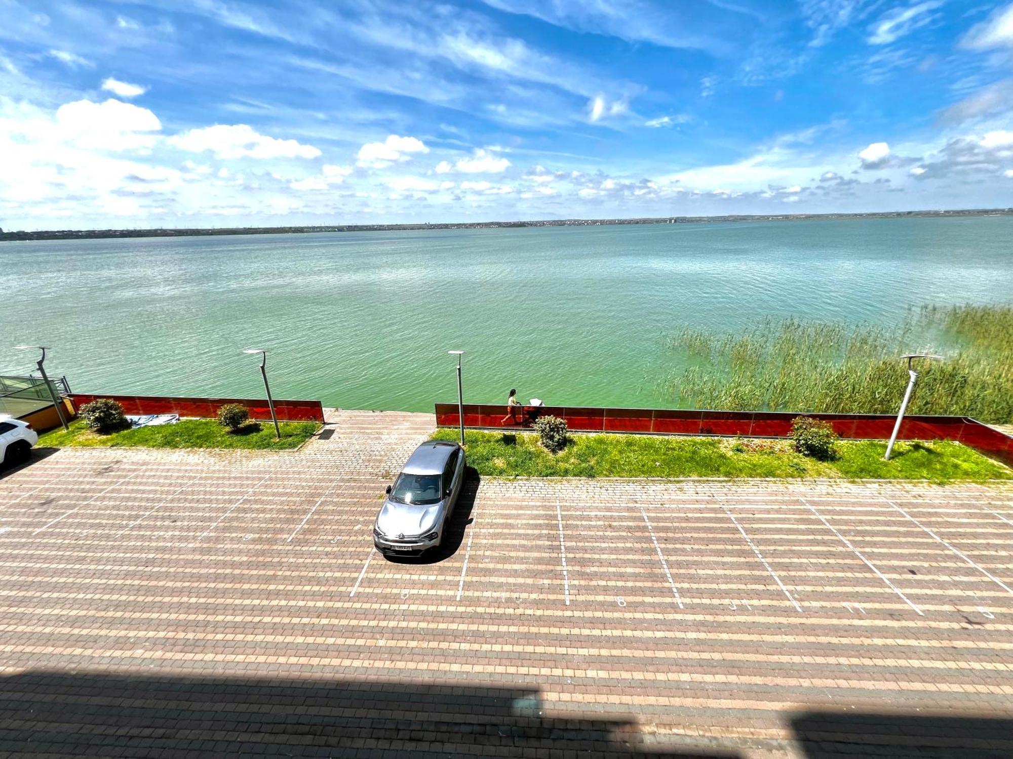 Sophia Lake View Suite Mamaia Exterior foto